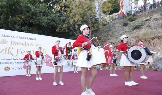 Alanya'da 29 Ekim'de danaslarıyla nefes kestiler