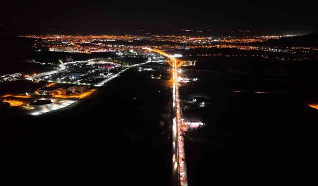 Ara tatil başladı, 43 ilin geçiş güzergahında trafik yoğunluğu arttı: Havadan böyle görüntülendi