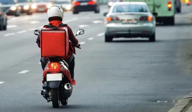 Alanya'da başkandan moto kuryelere uyarı! Bunu yapmazsanız ceza yağacak