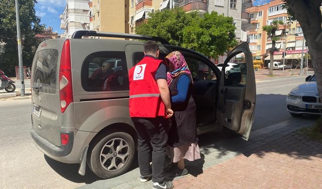 Dört koldan çalışıyorlar: İşte Kızılay'ın Alanya'ya yardımı...