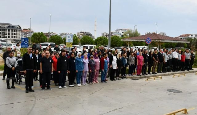 Alanya EAH çalışanlarından Ata'ya saygı duruşu