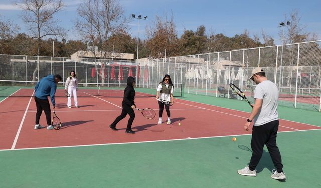 Antalya Büyükşehir'den ücretsiz eğitim! Spor yaygınlaşıyor