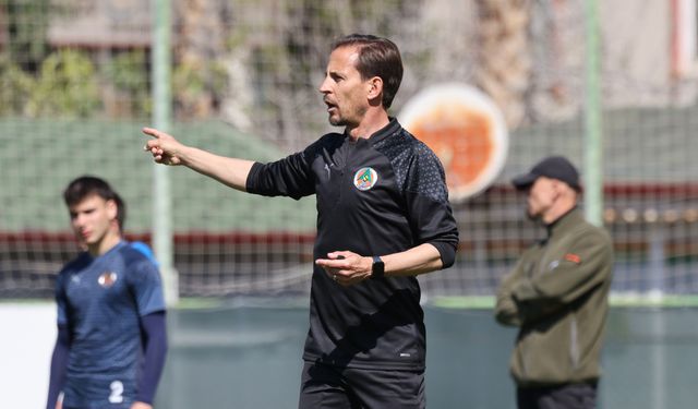 Pereira  Alanyaspor'da ilk idmanına çıktı