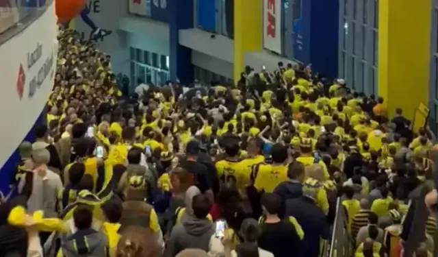 Fenerbahçe'de ortalık karıştı: Taraftarlar yine aynısını yaptı