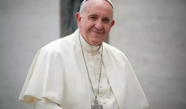 Katoliklerin lideri Papa Francis hayatını kaybetti