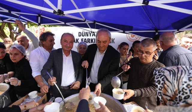 Antalya'da glutensiz aşure ikramı