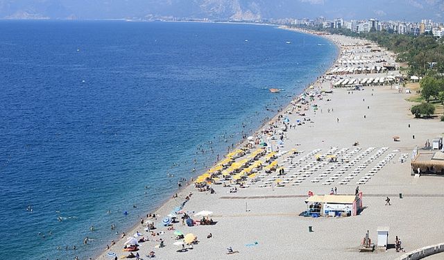 Antalya'da başlayan tartışma orayı da karıştırdı!  Ücretli sahiller ne olacak?