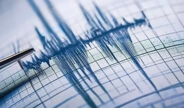 Kütahya'da korkutan deprem: Çevre iller de sallandı