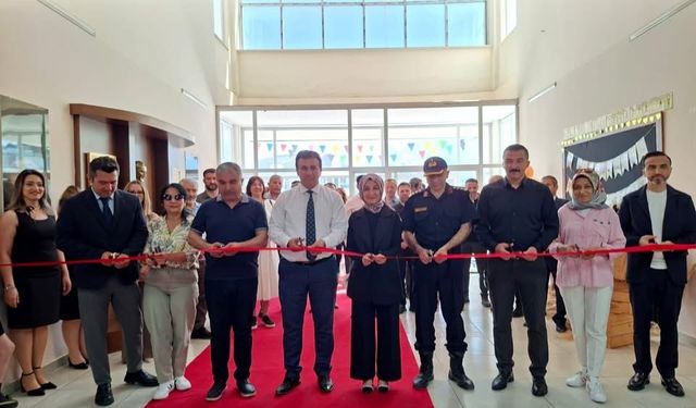 Alanya'da minik ellerden büyük hayaller sergisi