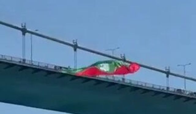 Fatih Sultan Mehmet Köprüsü'ne Amedspor bayrağı asıldı