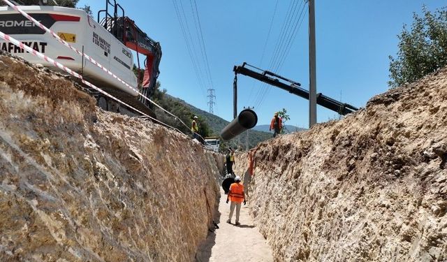 Kaş'ın 54 mahallesinde yenileme başladı
