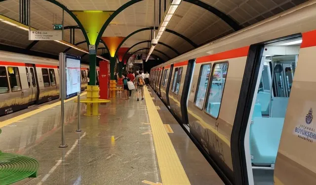 İstanbul Metrosunda arıza alarmı: Yolcular tünelde yürümek zorunda kaldı