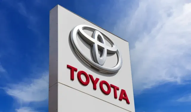SoftBank’tan tarihi zirve hamlesi! Toyota tahtından oluyor