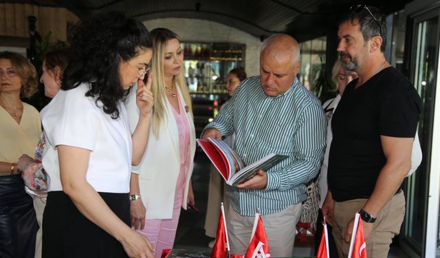 Alanya'da yardım sevenler burs için buluştu
