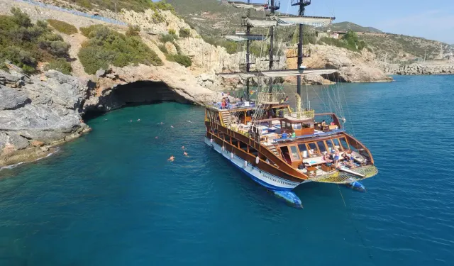 Alanya'da Akdeniz'e mavi yolculuk yoğun ilgi görüyor
