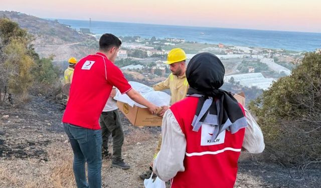 Kızılay'dan Alanya'da yangın bölgesine kumanya