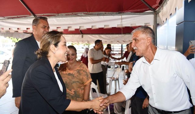 Alanya Minibüsçüler Odası'ndan geleneksel aşure ikramı