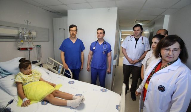 Nadir görülen hastalığı Antalya'da yendi