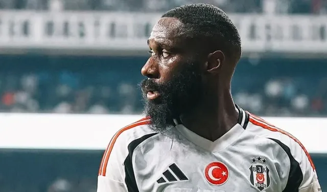 Beşiktaş'ın eski savunma oyuncusu Süper Lig'e geri döndü