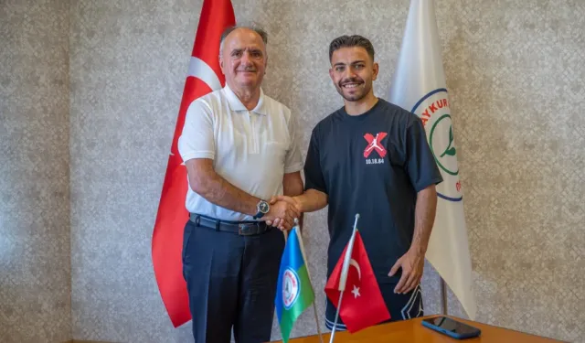 Beşiktaş istiyordu! Kulübüyle sözleşme yeniledi