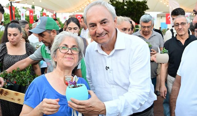 Kepez Belediyesi Bahçe Market’i Dokumapark’ta hizmete açtı