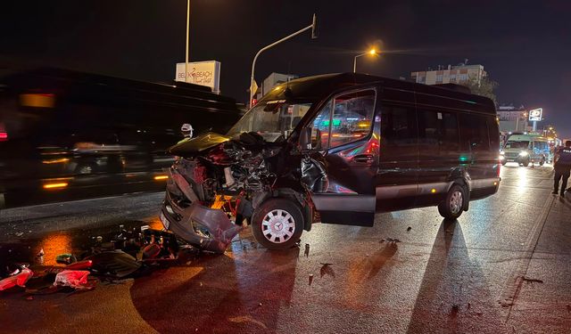 Antalya-Alanya yolunda zincirleme kaza: Sürücü kaçtı