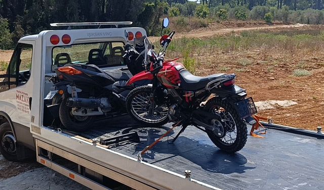 Antalya'da Trafik Denetimini Görünce Ormana Kaçtı