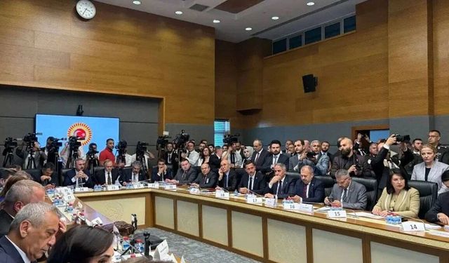 Son dakika l Çerçeve Yasa Adalet Komisyonu’nda kabul edildi