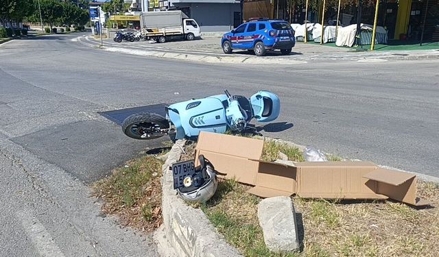 Manavgat'ta Kırmızı Işık Kazası
