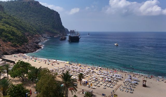 Alanya bugün kavrulacak: Sıcaklıklar 34 dereceye çıkacak!
