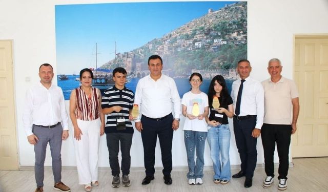 İşte Alanya'nın LGS ve YKS birincileri