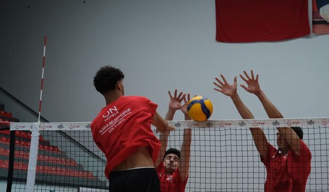 Alanya'da filede gençler ve yıldızlar hedef koydu