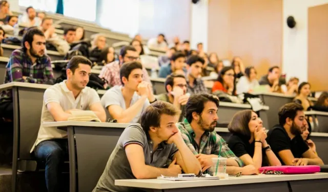 Antalya Büyükşehir Belediyesi öğrencilere 20 bin TL destek veriyor