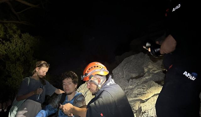 Antalya'da kaybolan iki Rus turist saatlerce arandı