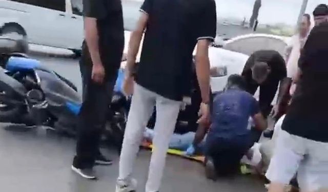 Antalya'da yeleğini çıkarıp, ambulansa yol verin diyerek seslendi