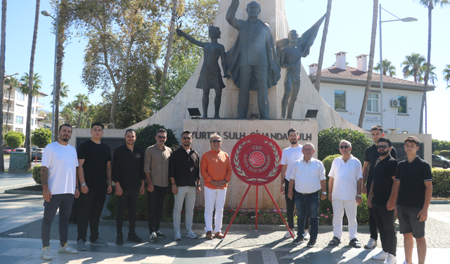 CHP 103 yaşında: Alanya'da çelenk sunma töreni gerçekleştirildi