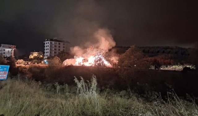 Son dakika! Alanya’da saman deposunda yangın çıktı