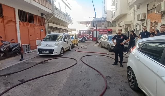 Antalya'da itfaiyeye park engeli: Yangına ulaşamadı