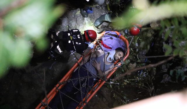 Antalya'da kayalık faciası: 25 metreden düştü