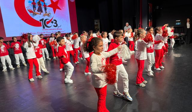 Alanya’da Cumhuriyet’in 103’üncü yıl dönümü törenle kutlandı