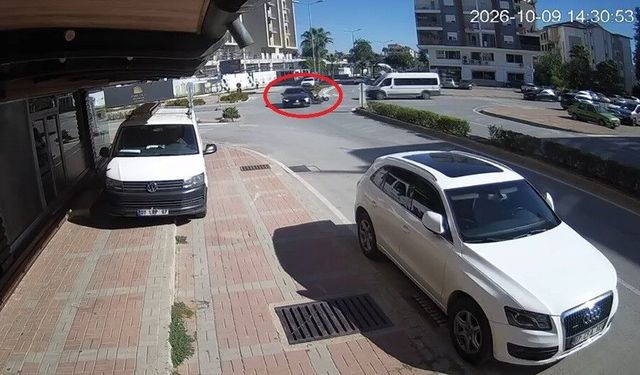 Antalya'da kaza sonrası lüks otomobil yediemine çekildi