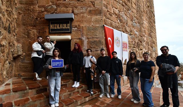 Kızılkule'de sanat şöleni: 800 yıllık etkinlikte buluştular