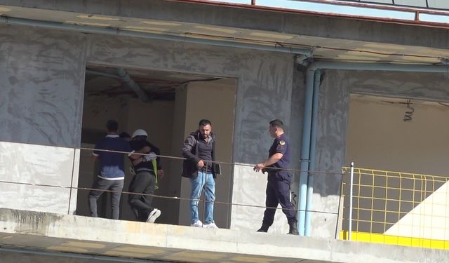 Son dakika: Alanya’da maaşını alamayan işçi balkona çıktı