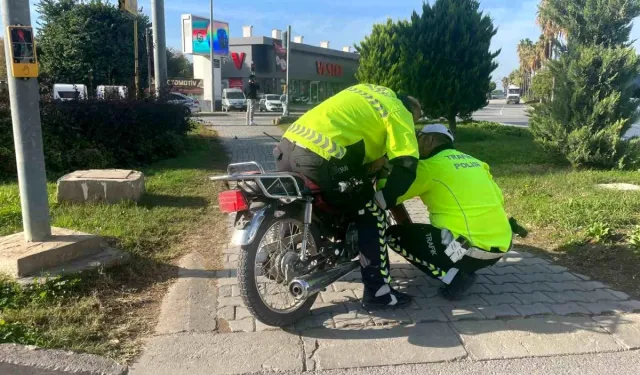 Gazipaşa'da plakasız motosiklet sürücüsü kaçtı, cezası kesildi