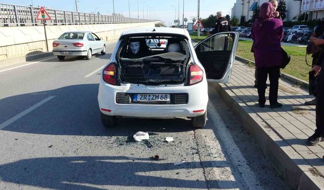 Alanya yolunda feci kaza: Alman uyruklu sürücünün aracına arkadan çarpıp kaçtı