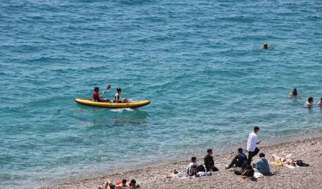 Antalya'da denizler alarm vermeye başladı: Uzmanlardan görürseniz kaçın uyarısı