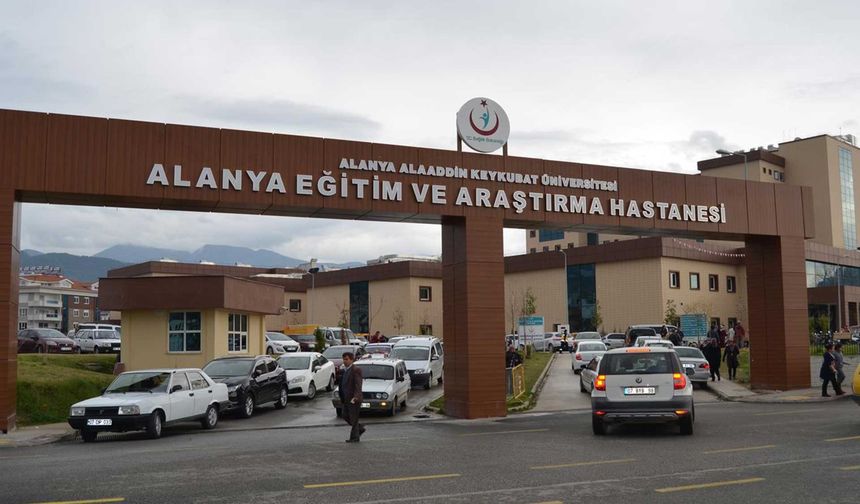 Alanya Eğitim ve Araştırma'da skandal: Genç kadın parmağını kaybetti