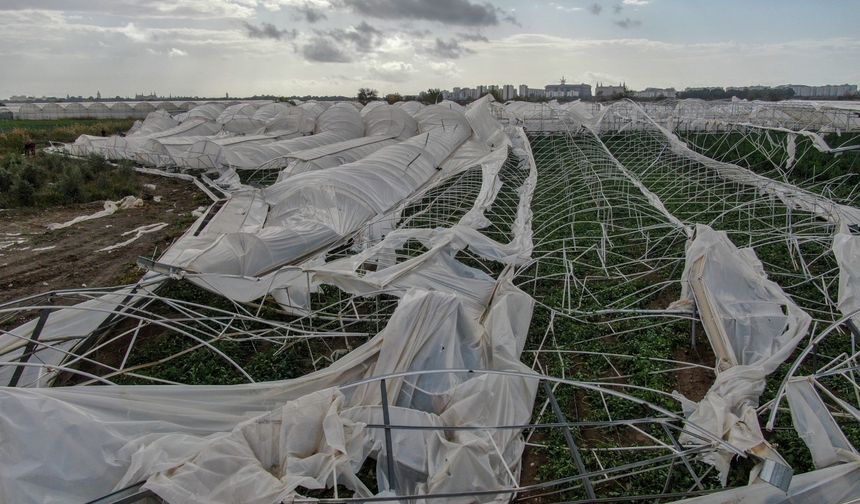 Hortumun hasarı ortaya çıktı! Gözyaşlarını tutamadılar