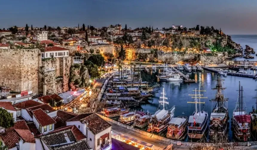 Antalya'da turizm umudu: 5 ayda 4.8 milyon turist ziyaret etti