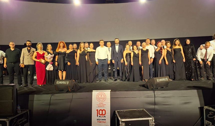 Alanya'da konseri müzik öğretmenleri verdi